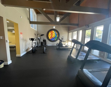 935 La Posada Dr - Photo Thumbnail 23