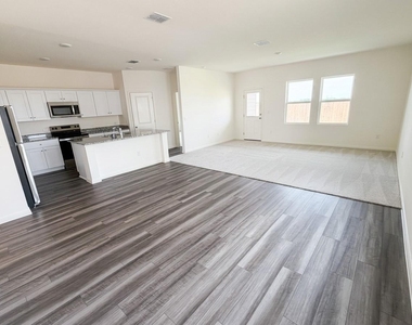 616 Wesley Miller Ln - Photo Thumbnail 15