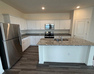 616 Wesley Miller Ln - Photo Thumbnail 19