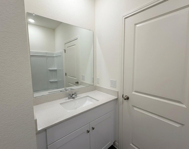 616 Wesley Miller Ln - Photo Thumbnail 5