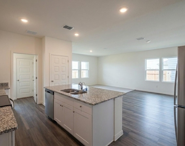 616 Wesley Miller Ln - Photo Thumbnail 18