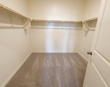 616 Wesley Miller Ln - Photo Thumbnail 28