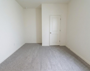 616 Wesley Miller Ln - Photo Thumbnail 7