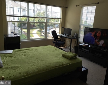 12820 Rexmore Drive - Photo Thumbnail 8
