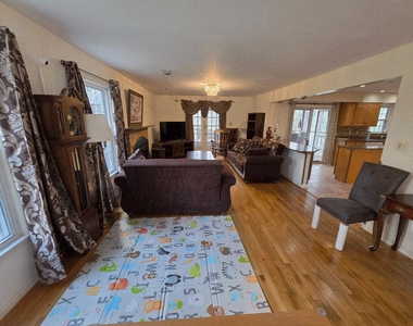 8120 Paisley Place - Photo Thumbnail 7
