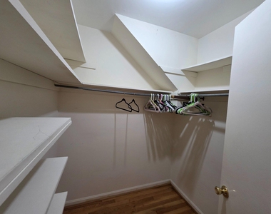 8120 Paisley Place - Photo Thumbnail 25