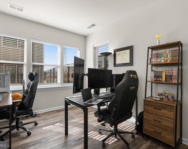 16154 Bowery Street - Photo Thumbnail 20