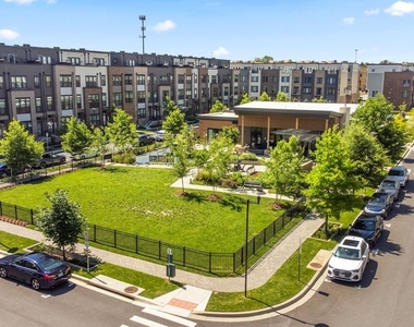 16154 Bowery Street - Photo Thumbnail 32