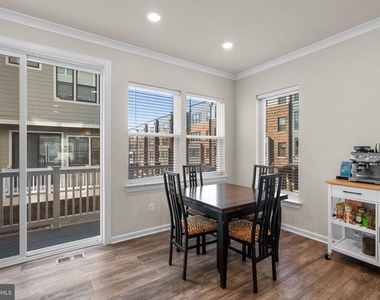 16154 Bowery Street - Photo Thumbnail 10