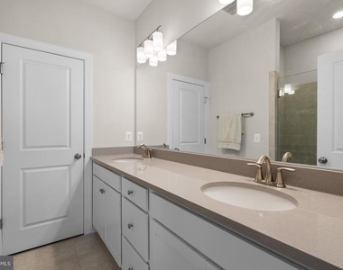 16154 Bowery Street - Photo Thumbnail 16