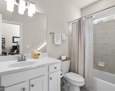 16154 Bowery Street - Photo Thumbnail 22