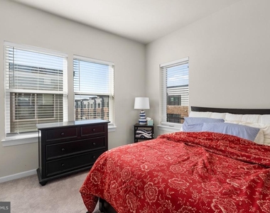 16154 Bowery Street - Photo Thumbnail 14