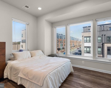 16154 Bowery Street - Photo Thumbnail 17