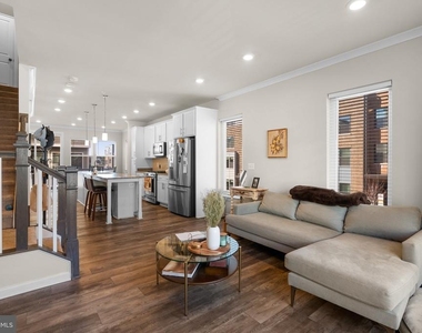 16154 Bowery Street - Photo Thumbnail 4
