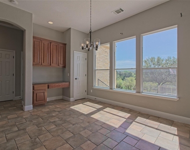 125 Waterford Ln - Photo Thumbnail 10
