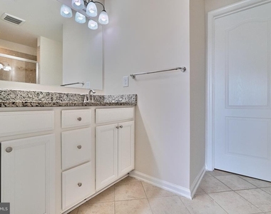 8016 Blue Stream Drive - Photo Thumbnail 17