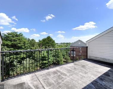 8016 Blue Stream Drive - Photo Thumbnail 27