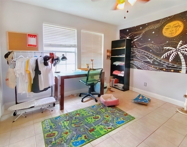 1149 Mira Loma Ln - Photo Thumbnail 10