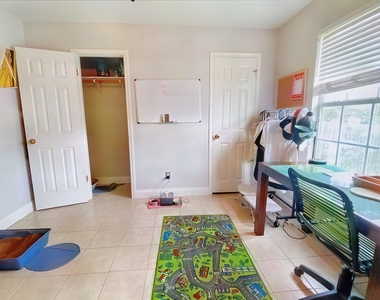 1149 Mira Loma Ln - Photo Thumbnail 8