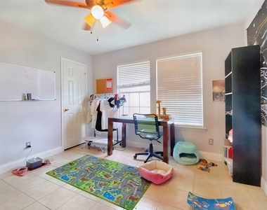 1149 Mira Loma Ln - Photo Thumbnail 9