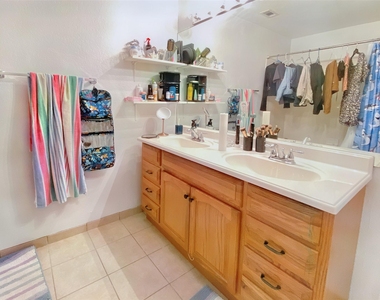 1149 Mira Loma Ln - Photo Thumbnail 15