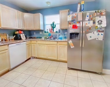 1149 Mira Loma Ln - Photo Thumbnail 5