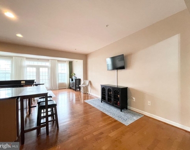 9661 Atterbury Lane - Photo Thumbnail 10