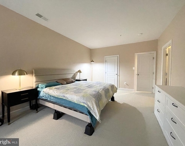 9661 Atterbury Lane - Photo Thumbnail 20