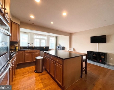 9661 Atterbury Lane - Photo Thumbnail 12