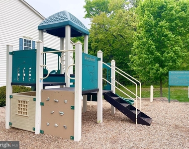 9661 Atterbury Lane - Photo Thumbnail 30