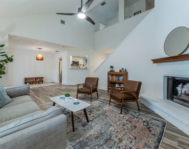 2126 River Hollow Dr - Photo Thumbnail 2