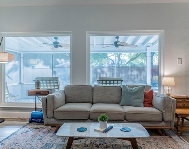 2126 River Hollow Dr - Photo Thumbnail 3