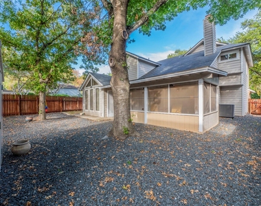 2126 River Hollow Dr - Photo Thumbnail 21