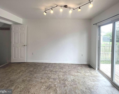 513 Willow Avenue - Photo Thumbnail 5