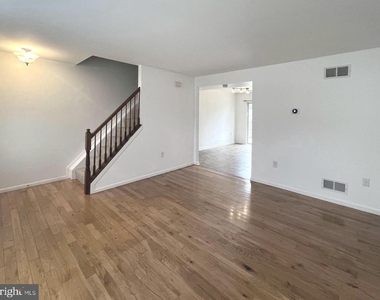 513 Willow Avenue - Photo Thumbnail 1