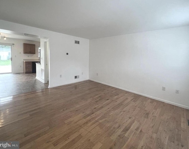 513 Willow Avenue - Photo Thumbnail 2