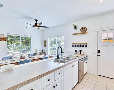7308 Meador Ave - Photo Thumbnail 12