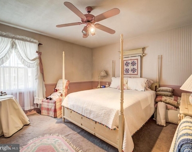 12390 Boncrest Drive - Photo Thumbnail 16
