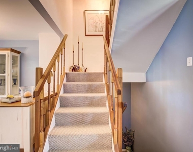 12390 Boncrest Drive - Photo Thumbnail 10
