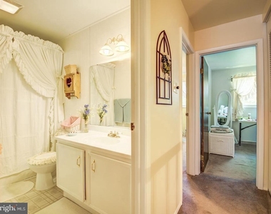 12390 Boncrest Drive - Photo Thumbnail 13