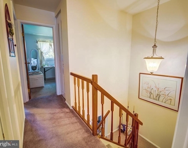 12390 Boncrest Drive - Photo Thumbnail 11