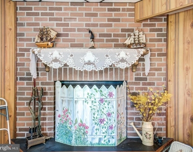 12390 Boncrest Drive - Photo Thumbnail 18