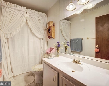 12390 Boncrest Drive - Photo Thumbnail 14