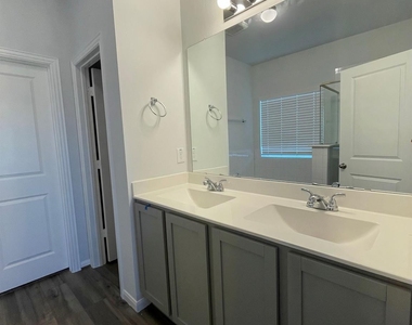 17413 Palo Corona Ln - Photo Thumbnail 12