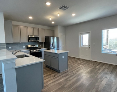 17413 Palo Corona Ln - Photo Thumbnail 4