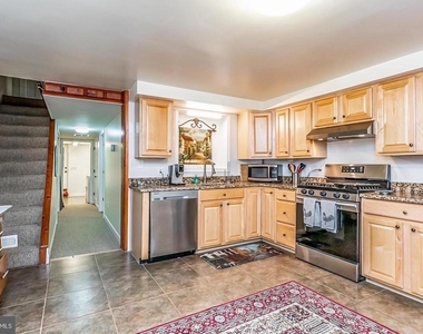 335 Drew Street - Photo Thumbnail 2