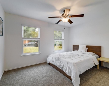6002 Baton Rouge Dr - Photo Thumbnail 20