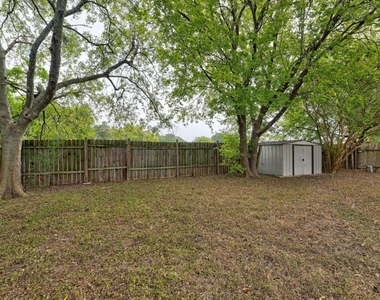 6002 Baton Rouge Dr - Photo Thumbnail 23