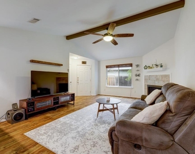 6002 Baton Rouge Dr - Photo Thumbnail 6