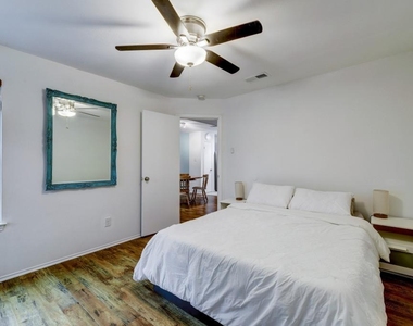 6002 Baton Rouge Dr - Photo Thumbnail 17